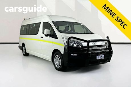 White 2021 Toyota Hiace Bus Slwb Commuter (12 Seats)