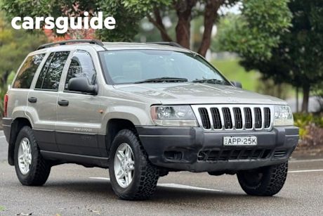 Silver 2003 Jeep Grand Cherokee Wagon Laredo (4X4)