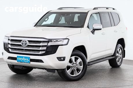 White 2023 Toyota Landcruiser Wagon LC300 Sahara (4X4)