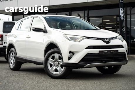 White 2018 Toyota RAV4 Wagon GX (2WD)