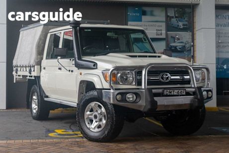 White 2017 Toyota Landcruiser Double Cab Chassis GXL (4X4)