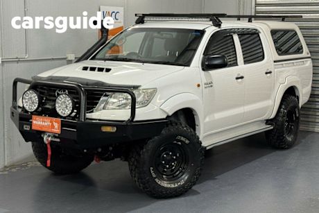 White 2013 Toyota Hilux Dual Cab Pick-up SR (4X4)