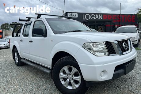 White 2011 Nissan Navara Dual Cab Pick-up RX (4X2)