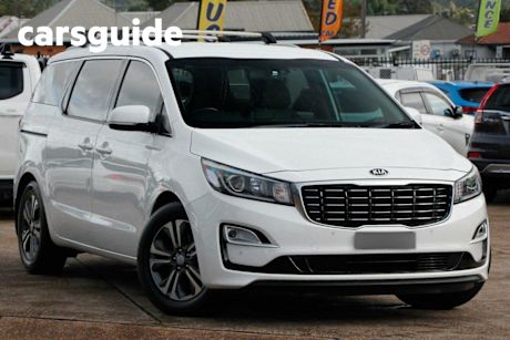 White 2018 Kia Carnival Wagon SLI