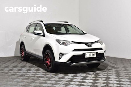 White 2018 Toyota RAV4 Wagon GX (4X4)