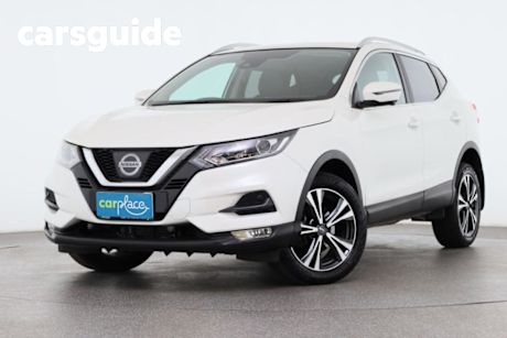 White 2017 Nissan Qashqai Wagon ST-L