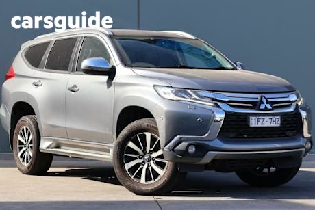 Grey 2017 Mitsubishi Pajero Sport Wagon Exceed (4X4) 7 Seat