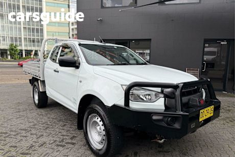 White 2022 Isuzu D-MAX Space Cab Chassis SX (4X4)