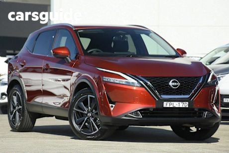 Red 2024 Nissan Qashqai Wagon ST-L