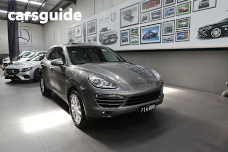 Grey 2013 Porsche Cayenne Wagon Diesel