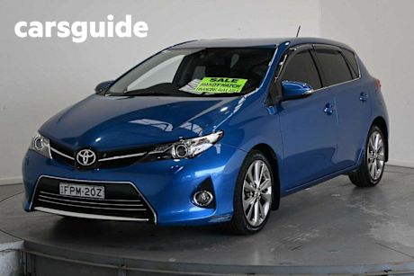 Blue 2015 Toyota Corolla Hatchback Levin ZR