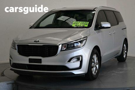 Silver 2019 Kia Carnival Wagon SI