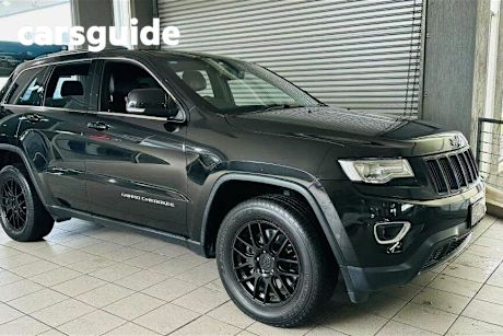Black 2013 Jeep Grand Cherokee Wagon Laredo (4X2)