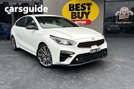 White 2019 Kia Cerato Hatchback GT (turbo)