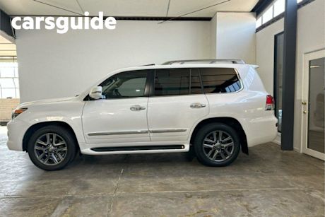 White 2015 Lexus LX570 Wagon