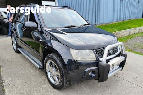 Black 2010 Suzuki Grand Vitara Wagon (4X4)