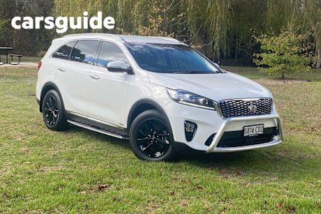 White 2018 Kia Sorento Wagon AO Edition