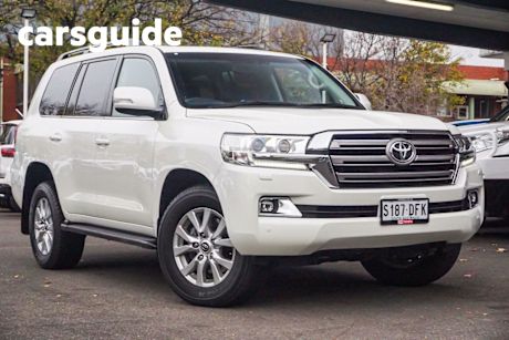 White 2018 Toyota Landcruiser Wagon VX (4X4)