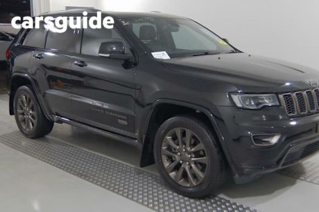Black 2016 Jeep Grand Cherokee Wagon 75TH Anniversary (4X4)