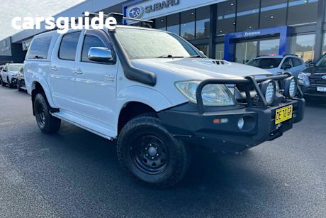 White 2010 Toyota Hilux Dual Cab Pick-up SR5 (4X4)
