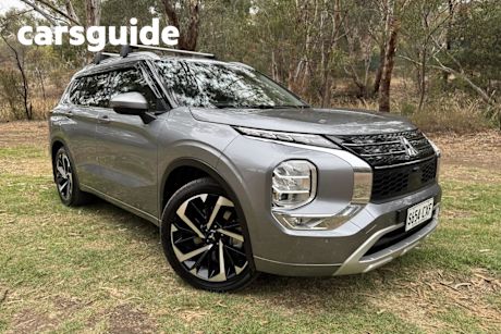 Grey 2023 Mitsubishi Outlander Wagon Exceed 7 Seat (awd)