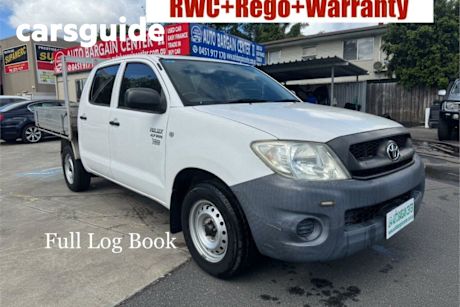 White 2011 Toyota Hilux Dual Cab Pick-up Workmate