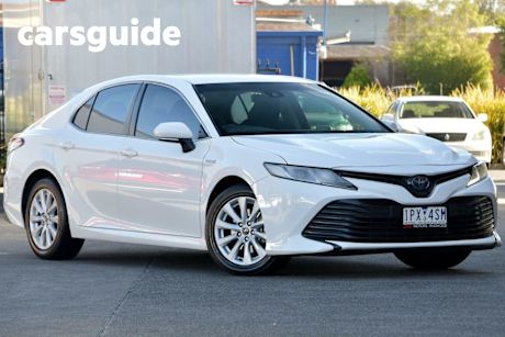 White 2019 Toyota Camry Sedan Ascent (hybrid)