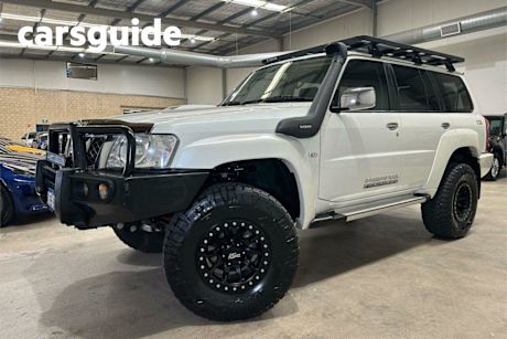 White 2016 Nissan Patrol Wagon ST (4X4)