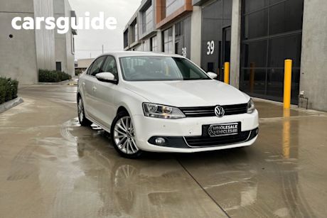 White 2013 Volkswagen Jetta Sedan 147 TSI Highline