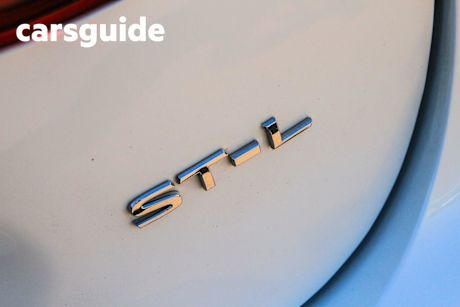 White 2020 Nissan Qashqai Wagon ST-L
