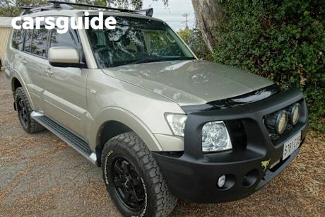 Gold 2013 Mitsubishi Pajero Wagon GLX-R LWB (4X4)