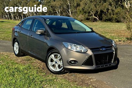 Grey 2013 Ford Focus Sedan Trend