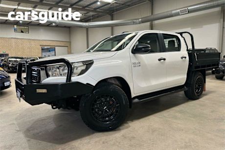 White 2018 Toyota Hilux Double Cab Chassis SR (4X4)