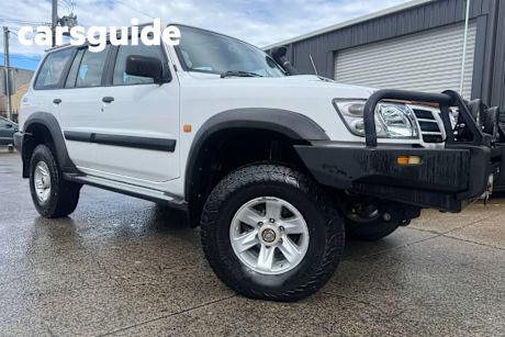 White 2004 Nissan Patrol Wagon ST (4X4)