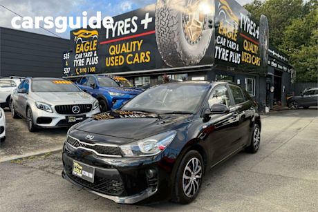 Black 2019 Kia RIO Hatchback S