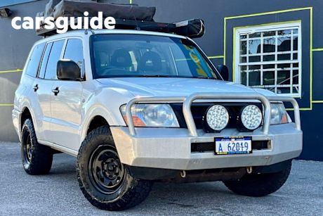 White 2005 Mitsubishi Pajero Wagon GLX LWB (4X4)