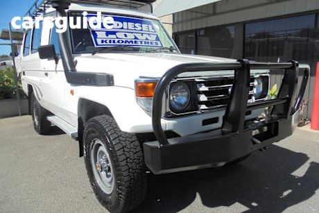 White 2005 Toyota Landcruiser Troop Carrier RV (4X4)