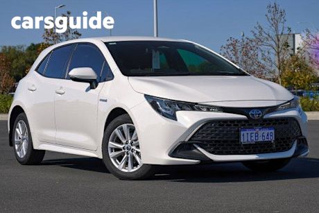White 2024 Toyota Corolla Hatchback Ascent Sport