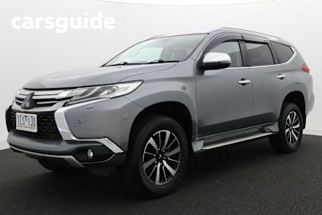 Grey 2017 Mitsubishi Pajero Sport Wagon Exceed (4X4) 7 Seat