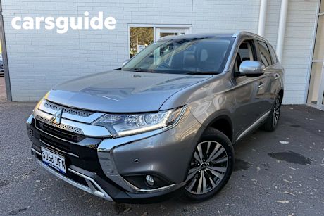 Silver 2020 Mitsubishi Outlander Wagon LS 7 Seat (2WD)