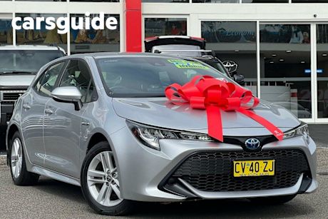Silver 2019 Toyota Corolla Hatchback Ascent Sport (hybrid)