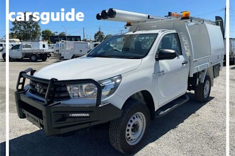White 2020 Toyota Hilux Cab Chassis SR (4X4)