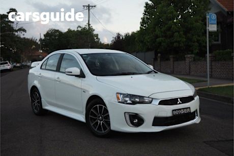 White 2017 Mitsubishi Lancer Sedan ES Sport