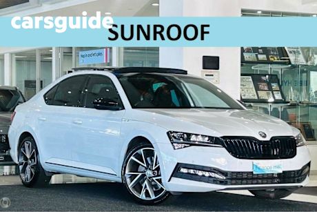 White 2021 Skoda Superb Sedan Sportline (4X4)