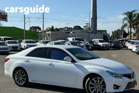 White 2013 Toyota Mark X Sedan Premium