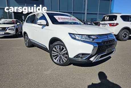 White 2018 Mitsubishi Outlander Wagon LS 7 Seat (2WD)