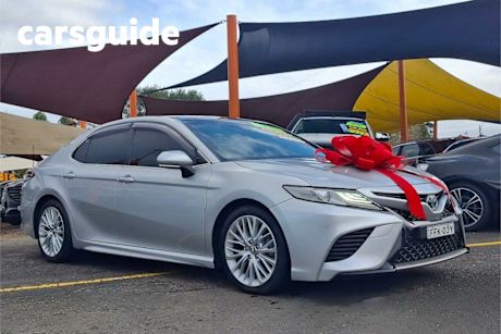 Silver 2017 Toyota Camry Sedan SL