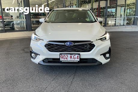 White 2024 Subaru Impreza Hatchback 2.0R (awd)