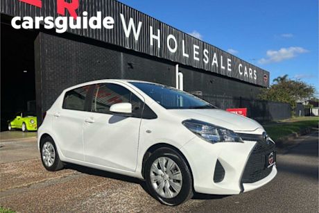 White 2016 Toyota Yaris Hatchback Ascent