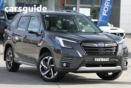 Grey 2022 Subaru Forester Wagon 2.5I-S (awd)